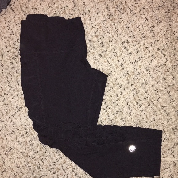 MPG cropped ruffle leggings - Picture 1 of 3